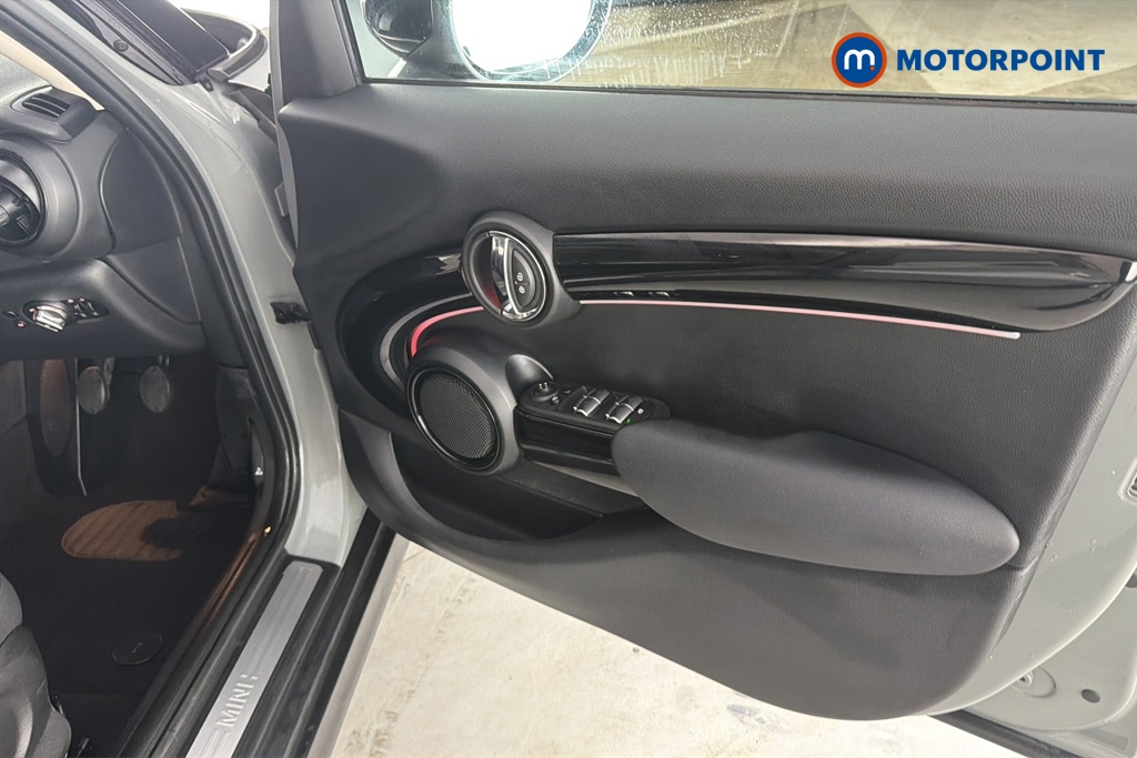 Mini Hatchback Cooper Classic Manual Petrol Hatchback - Stock Number (1682290) - 18th supplementary image