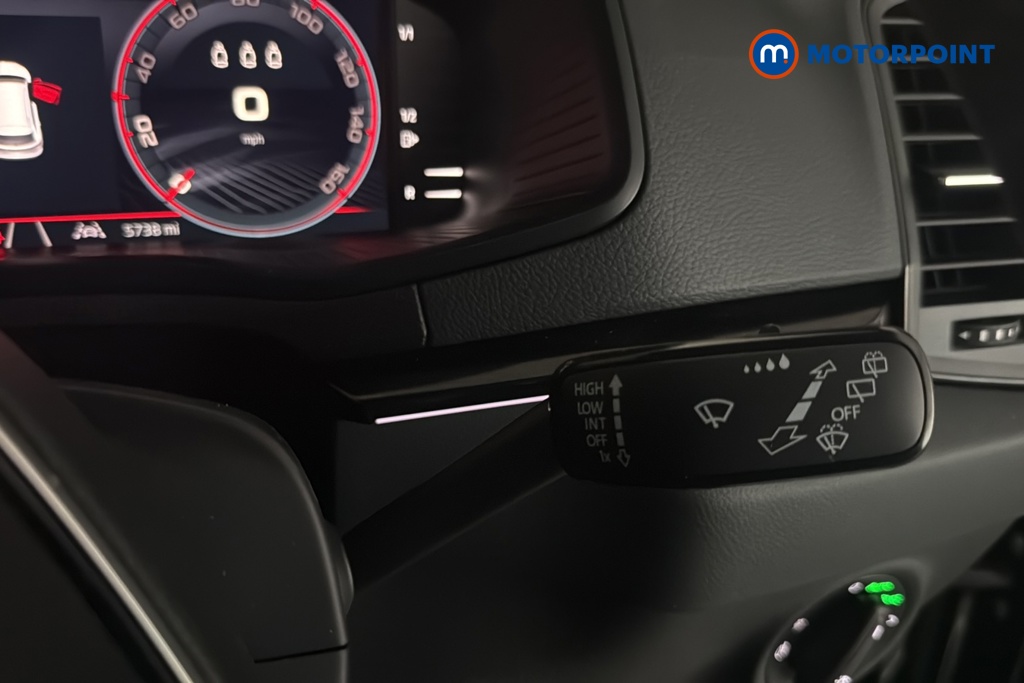 Skoda Karoq Sportline Edition Automatic Petrol SUV - Stock Number (1682557) - 6th supplementary image
