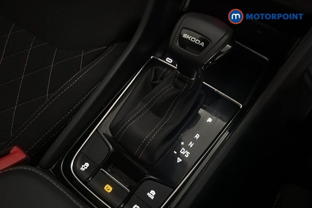 Skoda Karoq Sportline Edition Automatic Petrol SUV - Stock Number (1682557) - 15th supplementary image