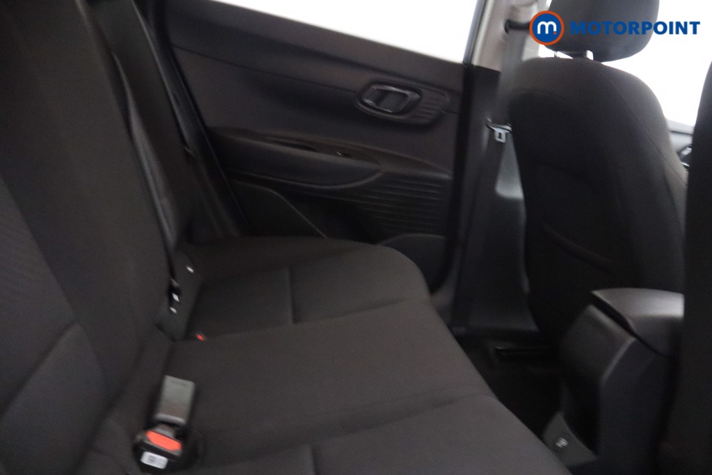 Hyundai I20 Premium Automatic Petrol Hatchback - Stock Number (1682563) - 9th supplementary image