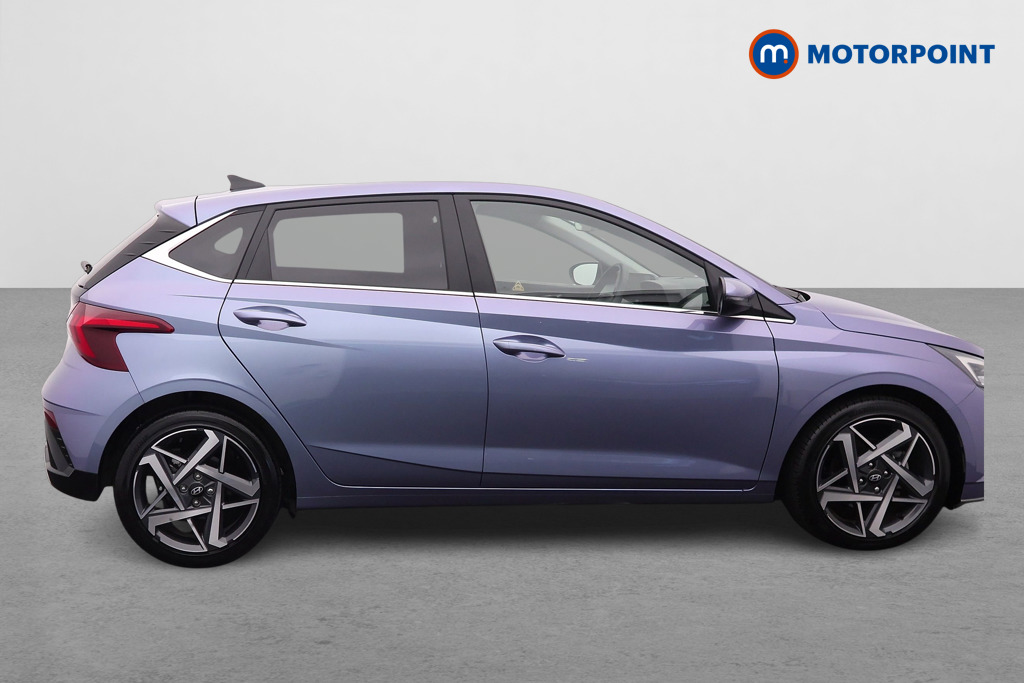 Hyundai I20 Premium Automatic Petrol Hatchback - Stock Number (1682563) - Drivers side