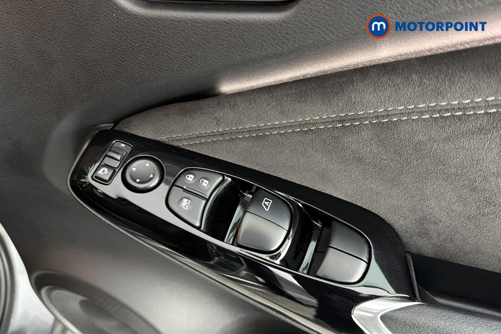 Nissan Juke Tekna-Plus Automatic Petrol-Electric Hybrid SUV - Stock Number (1682745) - 19th supplementary image