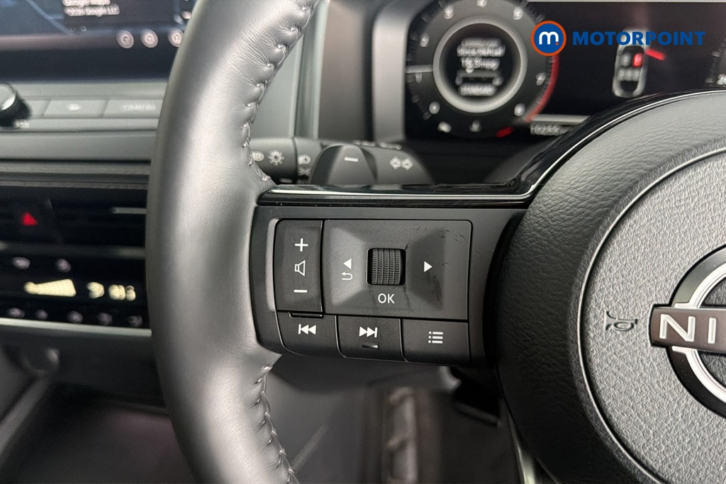 Nissan Qashqai Tekna Automatic Petrol SUV - Stock Number (1682974) - 4th supplementary image