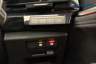 Renault Austral Iconic Esprit Alpine Automatic Petrol-Electric Hybrid SUV - Stock Number (1638623) - 11th supplementary image