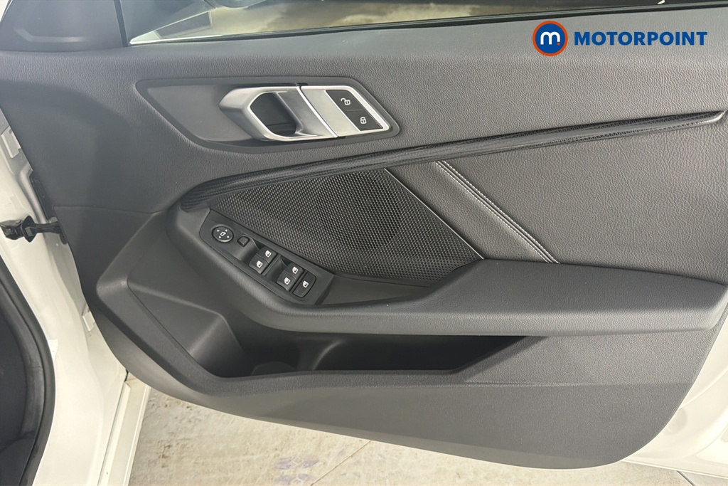 BMW 2 Series Sport Manual Petrol Saloon - Stock Number (1670091) - 18th supplementary image