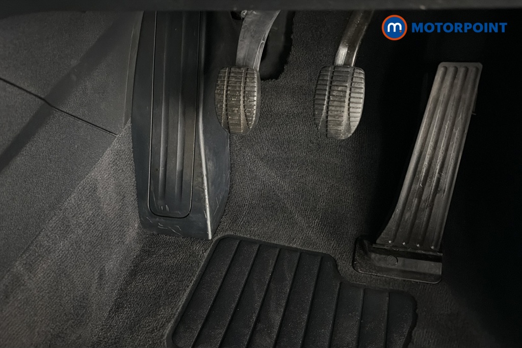 BMW 2 Series Sport Manual Petrol Saloon - Stock Number (1670091) - 24th supplementary image