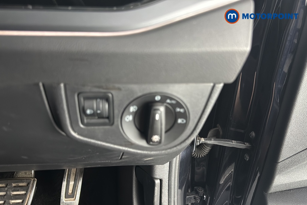 Volkswagen Taigo R-Line Automatic Petrol SUV - Stock Number (1673637) - 11th supplementary image