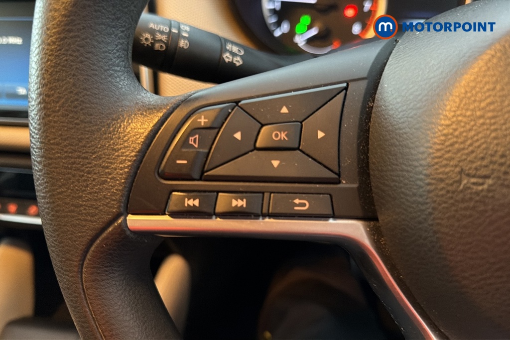 Nissan Micra Acenta Limited Edition Manual Petrol Hatchback - Stock Number (1674174) - 4th supplementary image