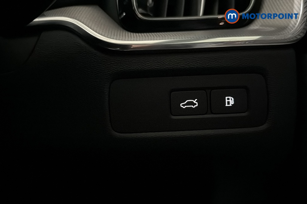 Volvo Xc60 Plus Automatic Petrol Plug-In Hybrid SUV - Stock Number (1675030) - 11th supplementary image