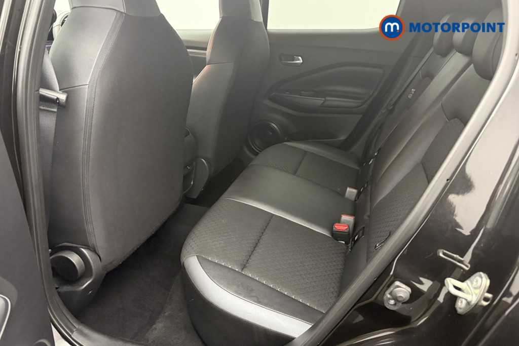 Nissan Juke N-Connecta Manual Petrol SUV - Stock Number (1676010) - 5th supplementary image