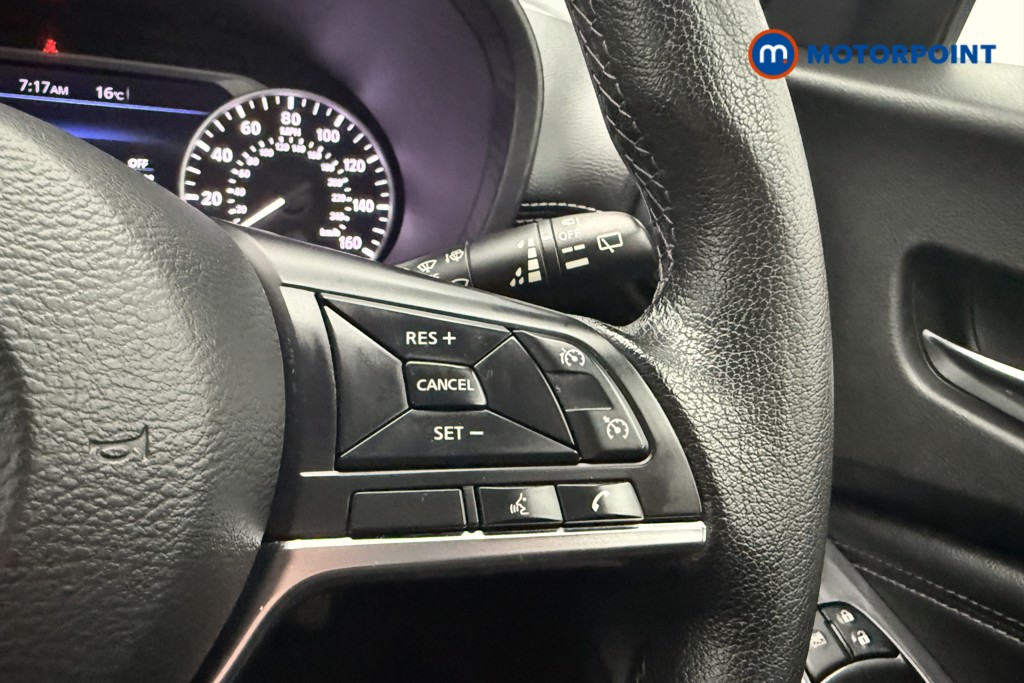 Nissan Juke N-Connecta Manual Petrol SUV - Stock Number (1676010) - 9th supplementary image