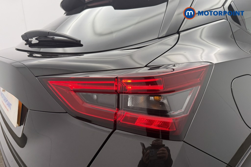 Nissan Juke N-Connecta Manual Petrol SUV - Stock Number (1676010) - 19th supplementary image