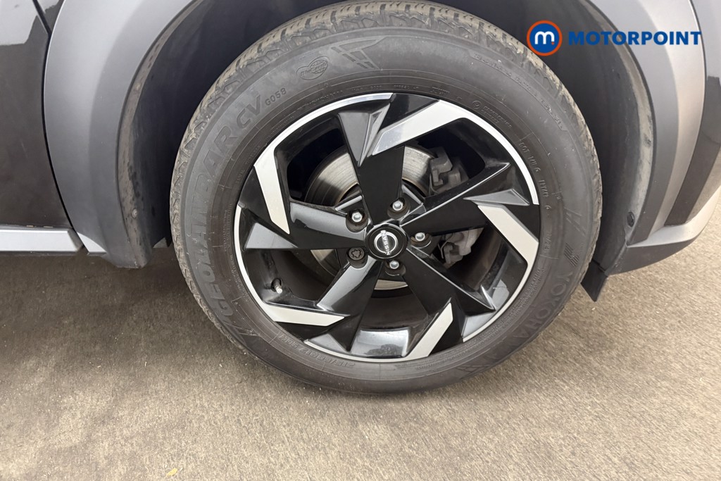 Nissan Juke N-Connecta Manual Petrol SUV - Stock Number (1676010) - 23rd supplementary image