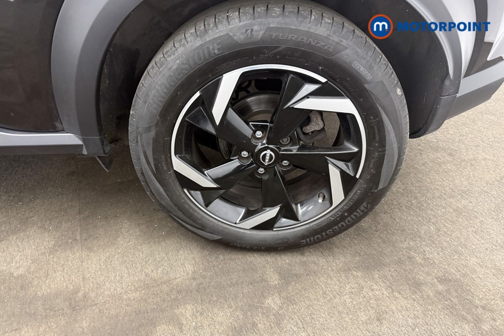 Nissan Juke N-Connecta Manual Petrol SUV - Stock Number (1676010) - 25th supplementary image