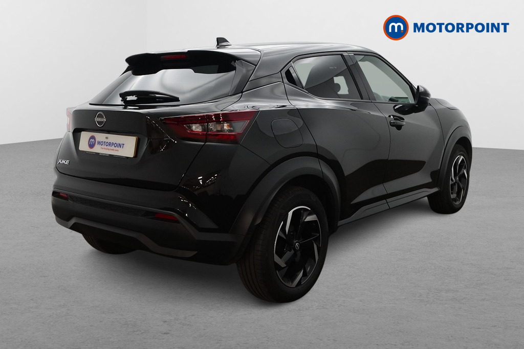 Nissan Juke N-Connecta Manual Petrol SUV - Stock Number (1676010) - Drivers side rear corner