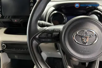 Toyota Yaris Excel Automatic Petrol-Electric Hybrid Hatchback - Stock Number (1676303) - 4th supplementary image