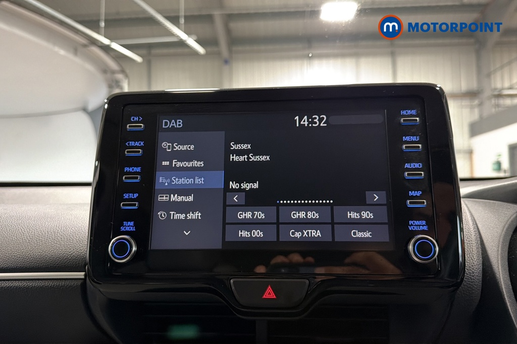 Toyota Yaris Excel Automatic Petrol-Electric Hybrid Hatchback - Stock Number (1676303) - 8th supplementary image