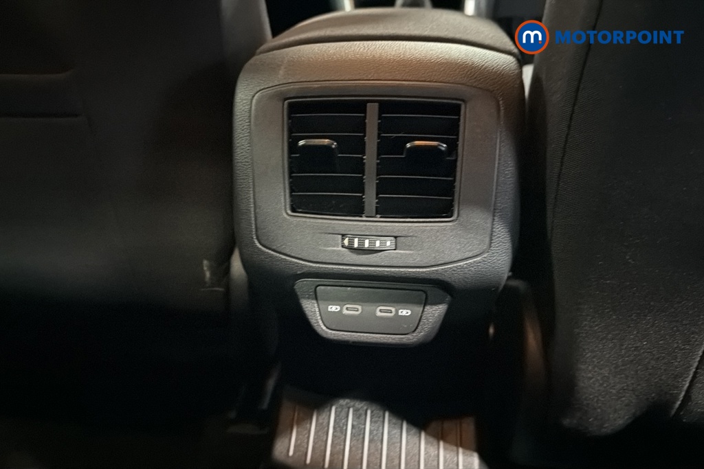 Volkswagen T-Roc Match Manual Petrol SUV - Stock Number (1676313) - 28th supplementary image