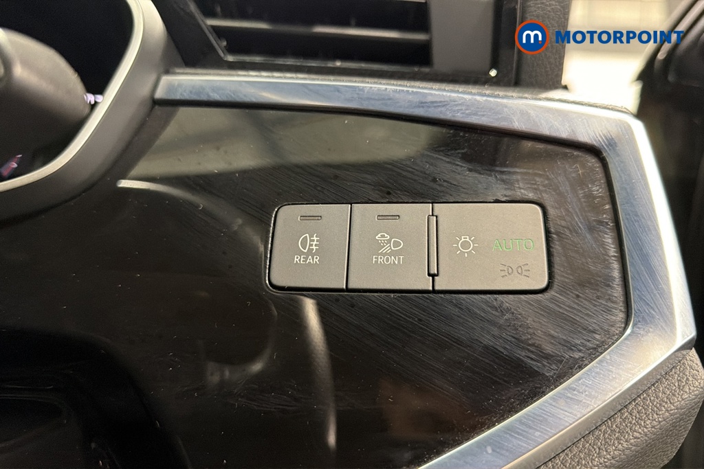 Audi Q3 Black Edition Automatic Petrol SUV - Stock Number (1676357) - 11th supplementary image