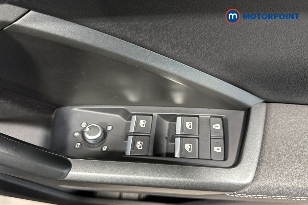 Audi Q3 Black Edition Automatic Petrol SUV - Stock Number (1676357) - 19th supplementary image
