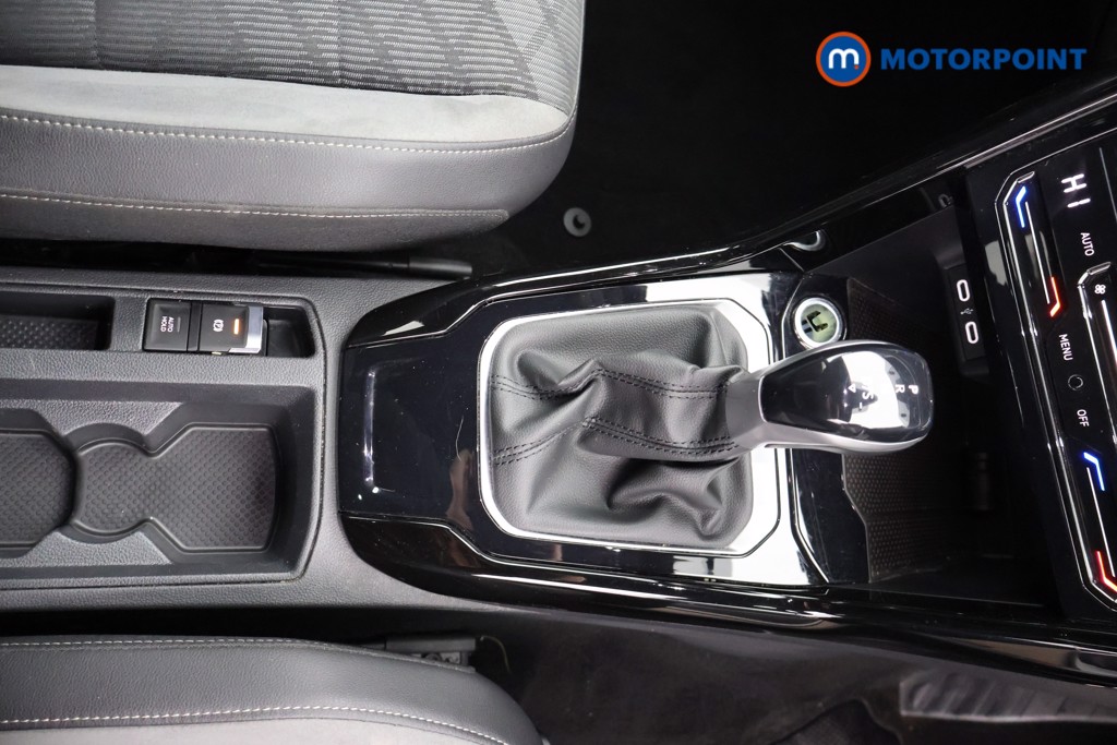 Volkswagen T-Roc R-Line Automatic Petrol SUV - Stock Number (1676595) - 13th supplementary image