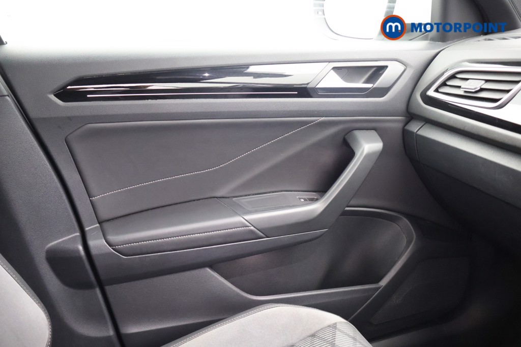 Volkswagen T-Roc R-Line Automatic Petrol SUV - Stock Number (1676595) - 16th supplementary image