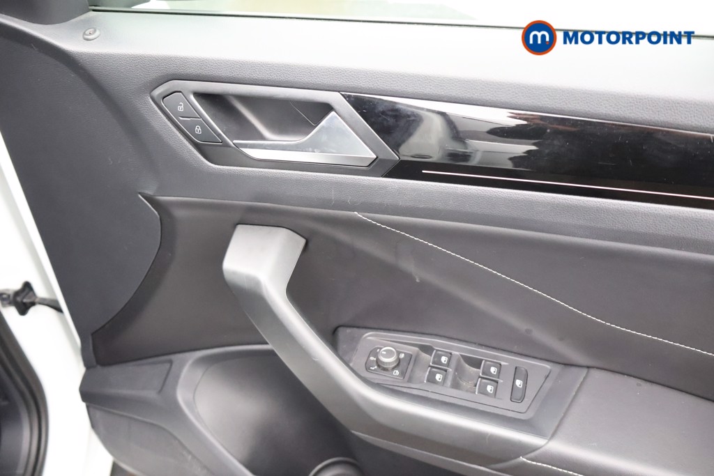 Volkswagen T-Roc R-Line Automatic Petrol SUV - Stock Number (1676595) - 20th supplementary image