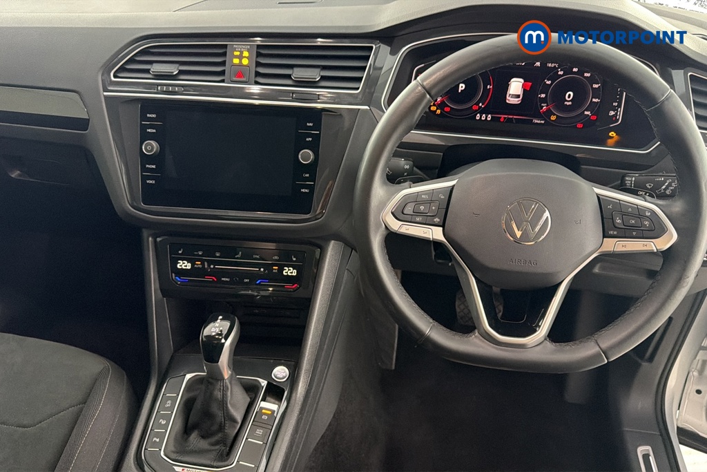 Volkswagen Tiguan Elegance Automatic Diesel SUV - Stock Number (1677648) - 1st supplementary image