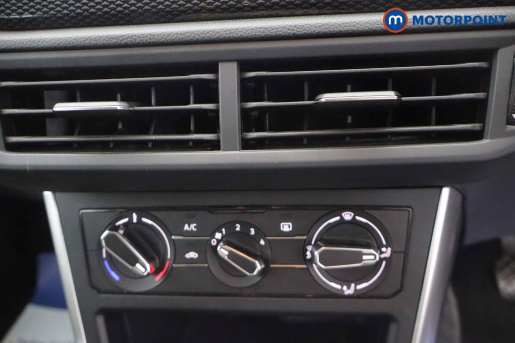 Volkswagen Polo Life Manual Petrol Hatchback - Stock Number (1677808) - 4th supplementary image
