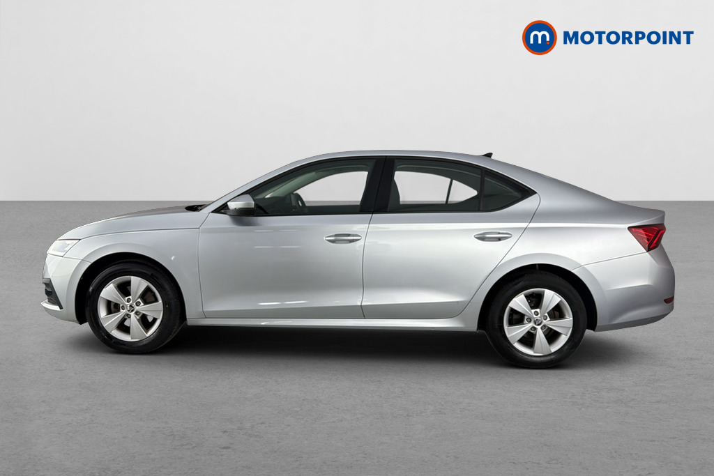 Skoda Octavia Se First Edition Manual Petrol Hatchback - Stock Number (1677871) - Drivers side