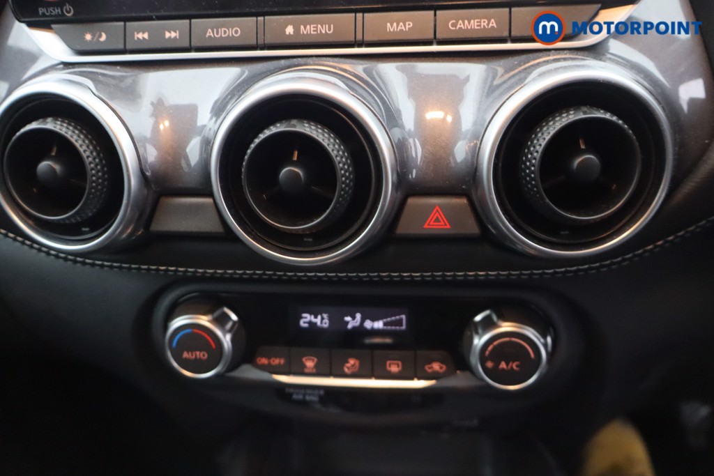 Nissan Juke N-Connecta Automatic Petrol SUV - Stock Number (1679813) - 8th supplementary image
