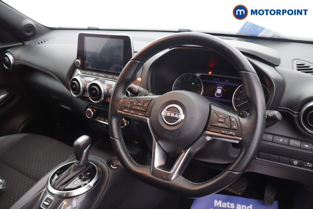 Nissan Juke N-Connecta Automatic Petrol SUV - Stock Number (1679813) - 1st supplementary image