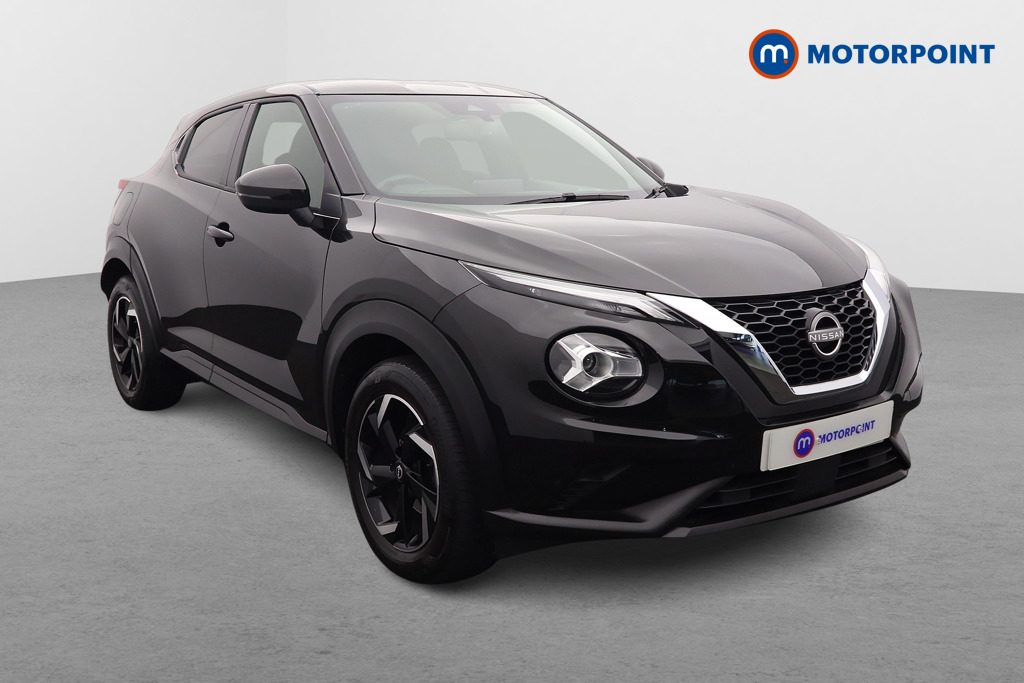 Nissan Juke N-Connecta Automatic Petrol SUV - Stock Number (1679813) - Drivers side front corner