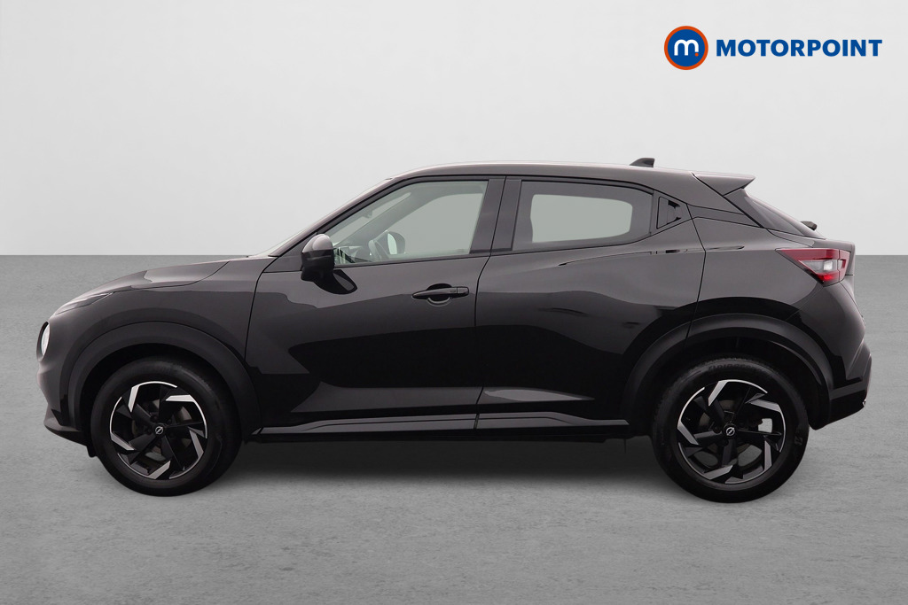 Nissan Juke N-Connecta Automatic Petrol SUV - Stock Number (1679813) - Passenger side