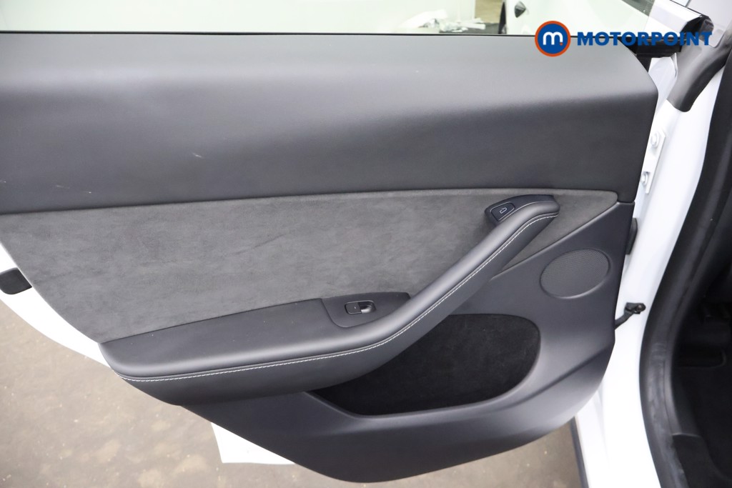 Tesla Model Y Long Range Automatic Electric SUV - Stock Number (1680282) - 24th supplementary image