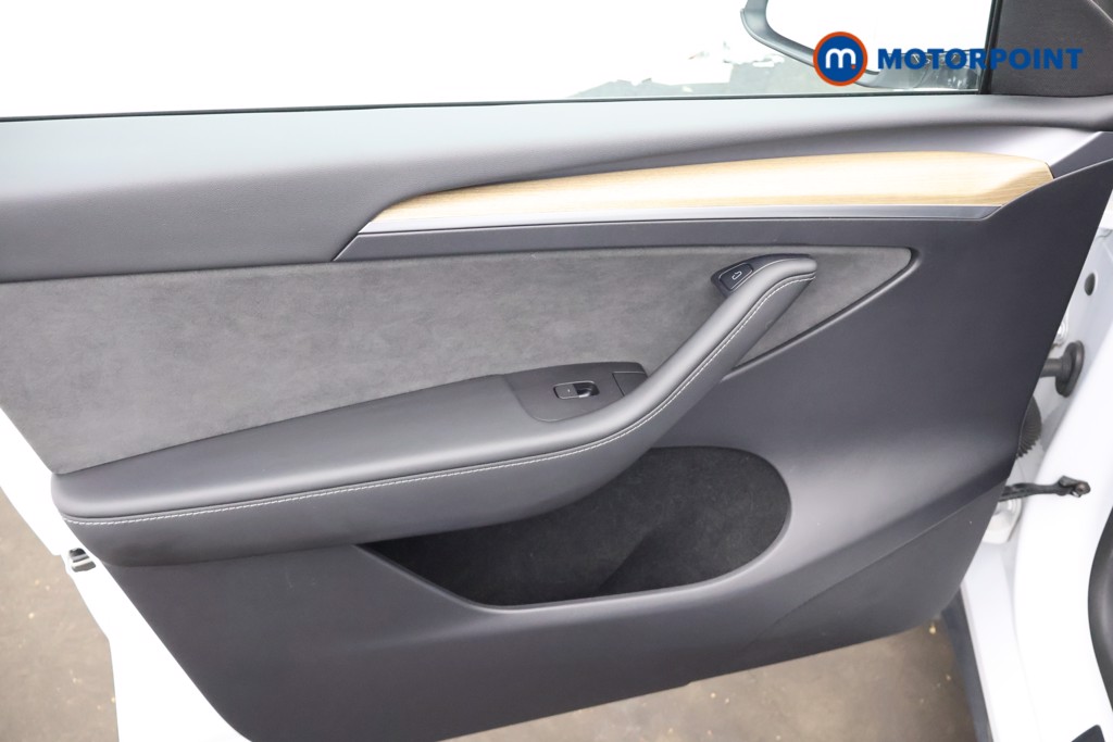 Tesla Model Y Long Range Automatic Electric SUV - Stock Number (1680282) - 25th supplementary image