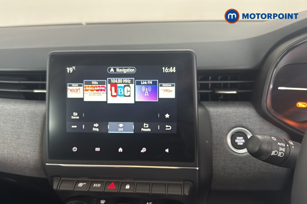 Renault Clio Evolution Manual Petrol Hatchback - Stock Number (1680740) - 8th supplementary image