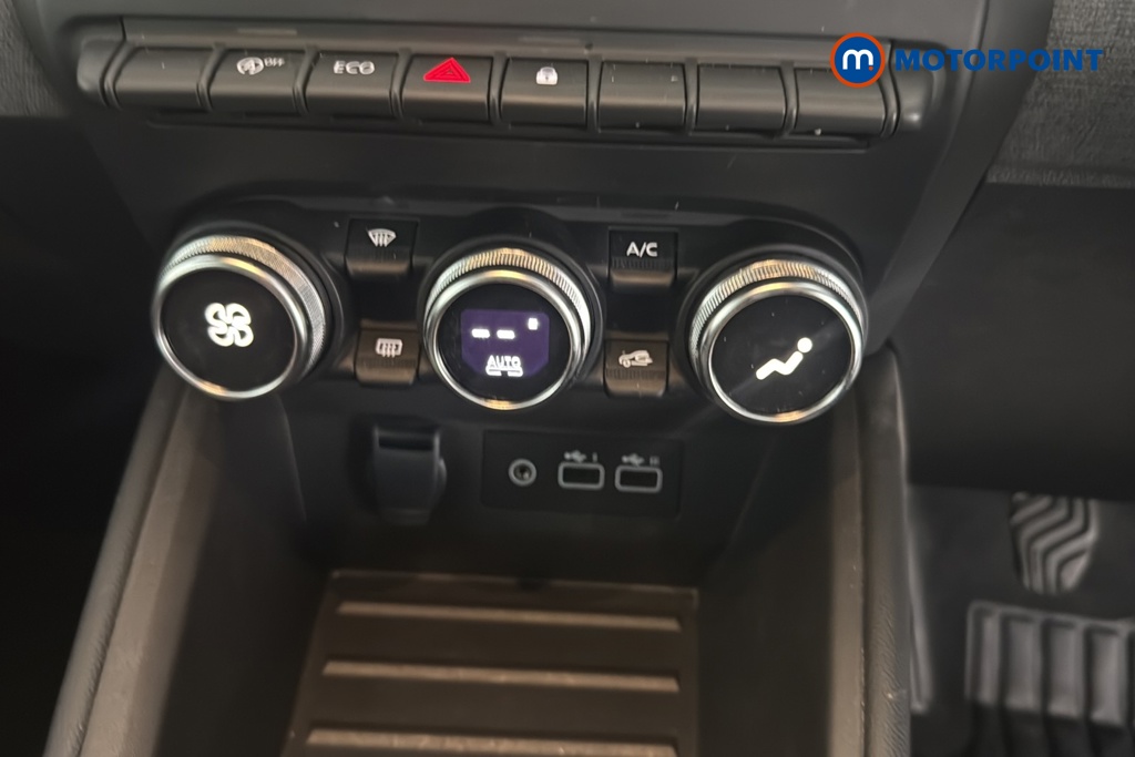 Renault Clio Evolution Manual Petrol Hatchback - Stock Number (1680740) - 12th supplementary image