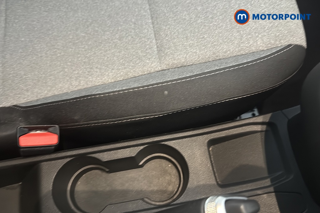 Renault Clio Evolution Manual Petrol Hatchback - Stock Number (1680740) - 16th supplementary image