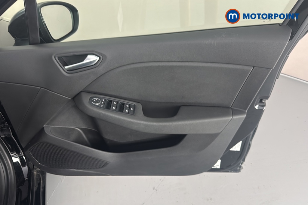 Renault Clio Evolution Manual Petrol Hatchback - Stock Number (1680740) - 18th supplementary image