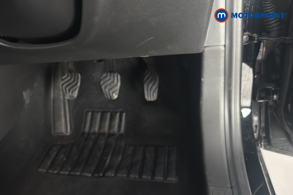 Renault Clio Evolution Manual Petrol Hatchback - Stock Number (1680740) - 24th supplementary image