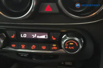 Nissan Juke Tekna-Plus Manual Petrol SUV - Stock Number (1680765) - 995th supplementary image