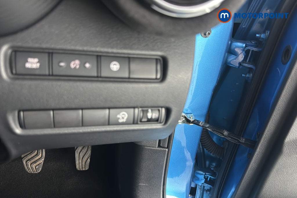 Nissan Juke Tekna-Plus Manual Petrol SUV - Stock Number (1680765) - 11th supplementary image