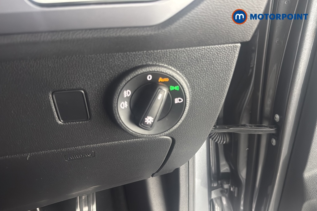 Seat Ateca Fr Black Edition Automatic Petrol SUV - Stock Number (1681070) - 11th supplementary image