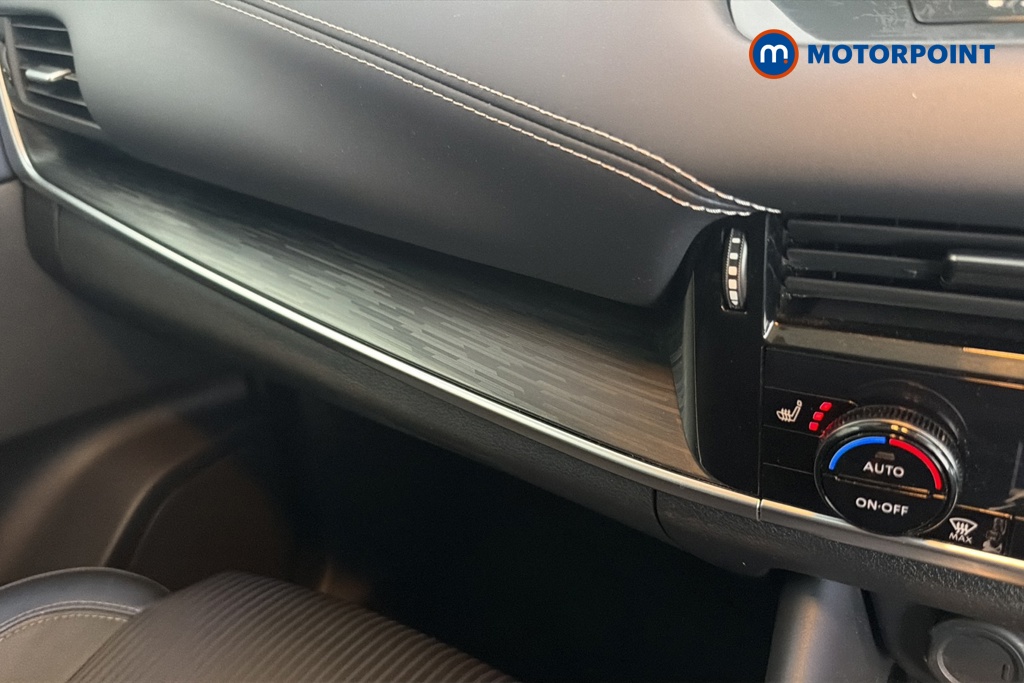 Nissan Qashqai Tekna Manual Petrol SUV - Stock Number (1681367) - 14th supplementary image