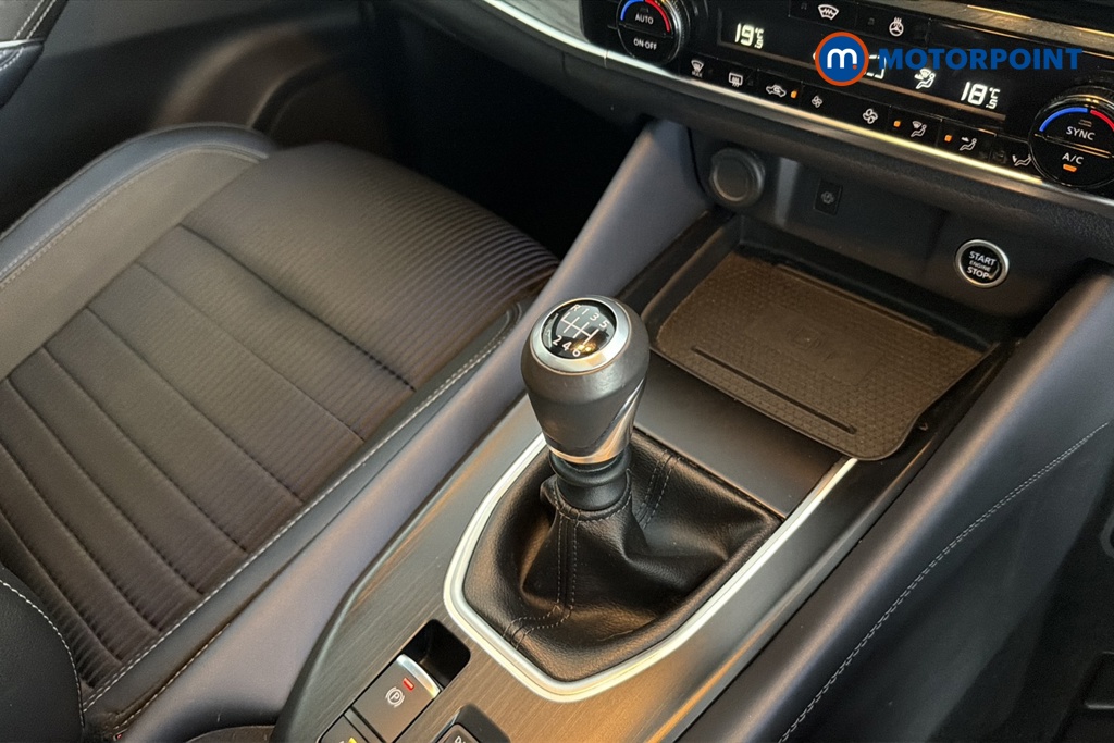 Nissan Qashqai Tekna Manual Petrol SUV - Stock Number (1681367) - 15th supplementary image