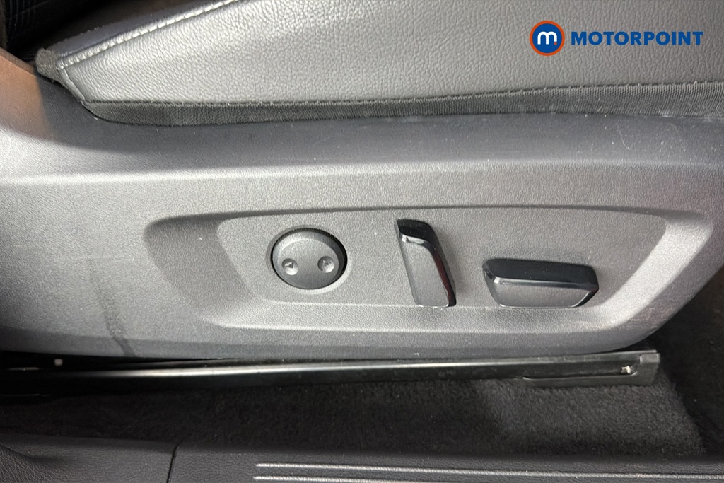 Nissan Qashqai Tekna Manual Petrol SUV - Stock Number (1681367) - 23rd supplementary image