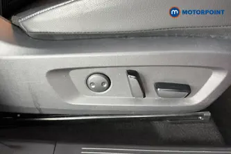 Nissan Qashqai Tekna Manual Petrol SUV - Stock Number (1681367) - 23rd supplementary image