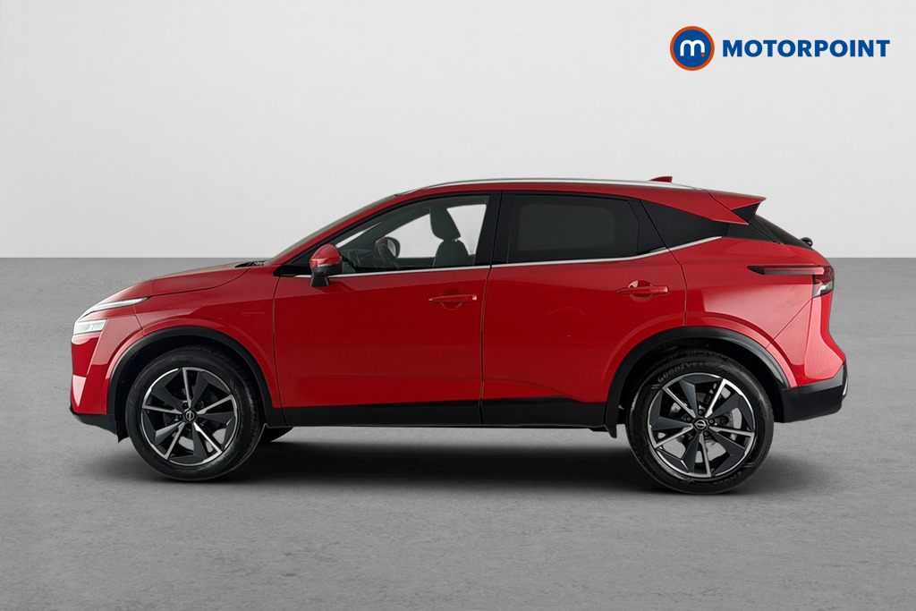 Nissan Qashqai Tekna Manual Petrol SUV - Stock Number (1681367) - Drivers side