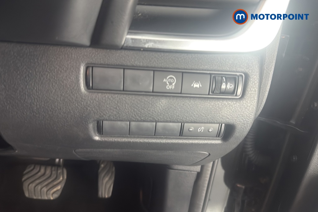 Nissan Qashqai Acenta Premium Automatic Petrol SUV - Stock Number (1681370) - 11th supplementary image